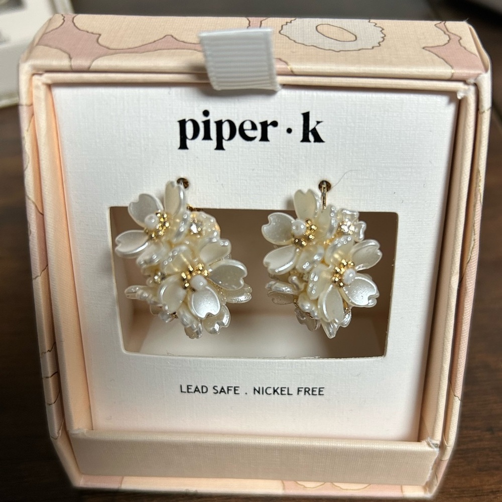Piper K Cream Floral Earrings